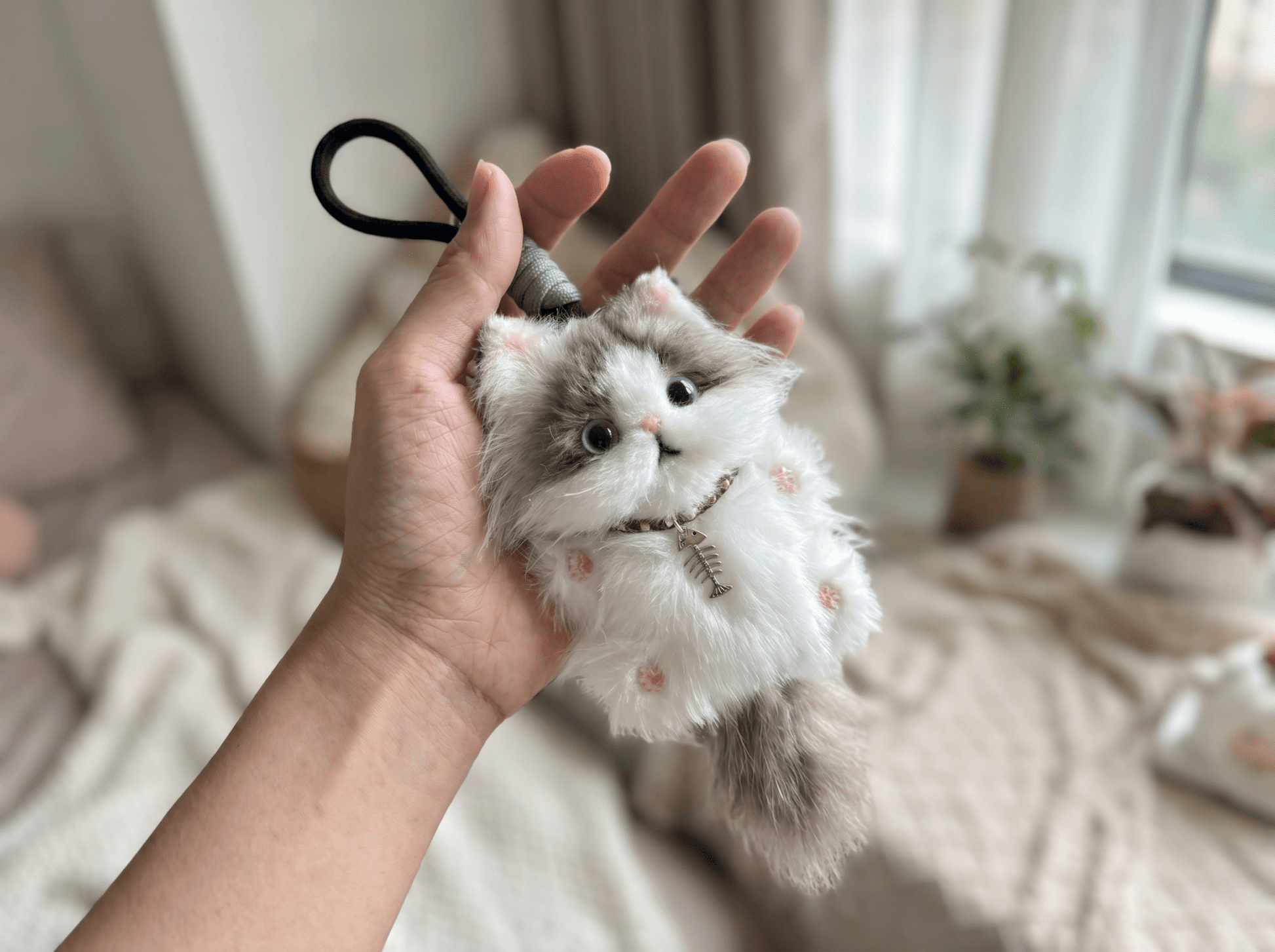 Artisan Ragdoll Cat Bag Charm | Custom Handmade Fluffy Kitty | Plush Keychain | Memorial Pet Gift for Cat Lovers - Petopia